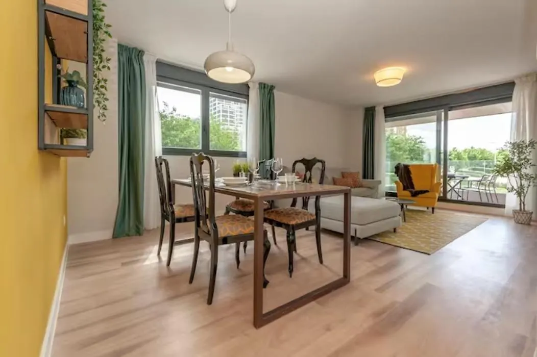 Moderno Y Lujoso Apartamento En Urbanizacion Privada Con Terraza De Diseno En Valdebebas / Ciudad Deportiva Real Madrid / Feria De Madrid Appartement Spanje